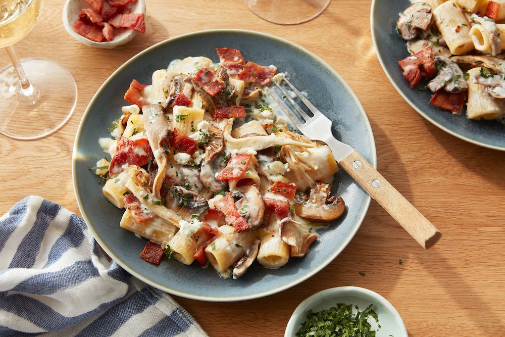 Rigatoni crémeux aux champignons et au bacon