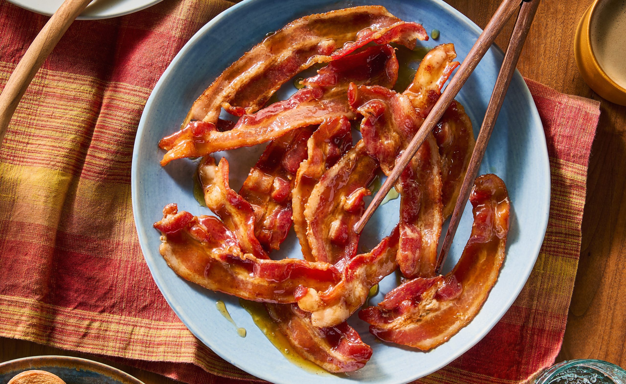 Bacon glacé au miso et à la cassonade