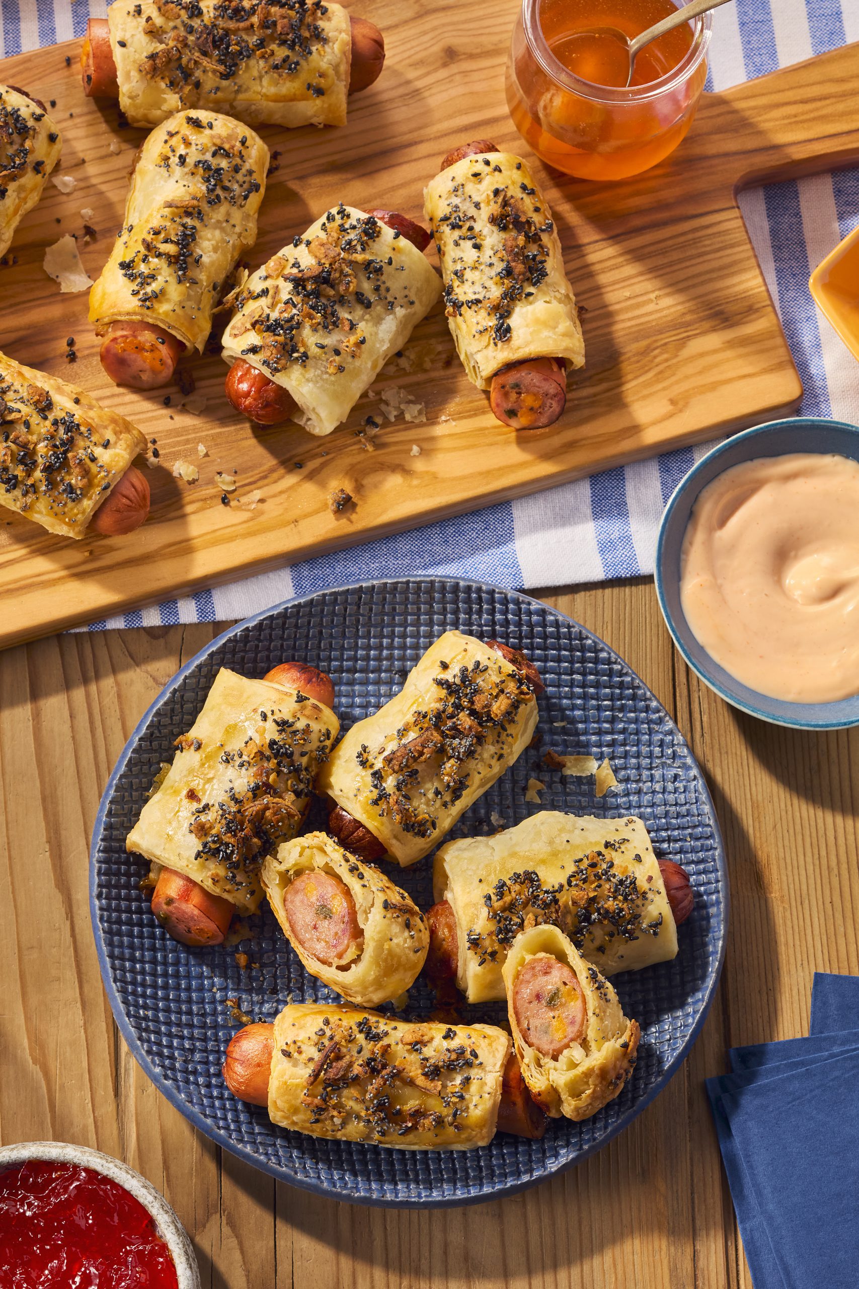 Roulés croustillants aux saucisses au fromage et au jalapeño